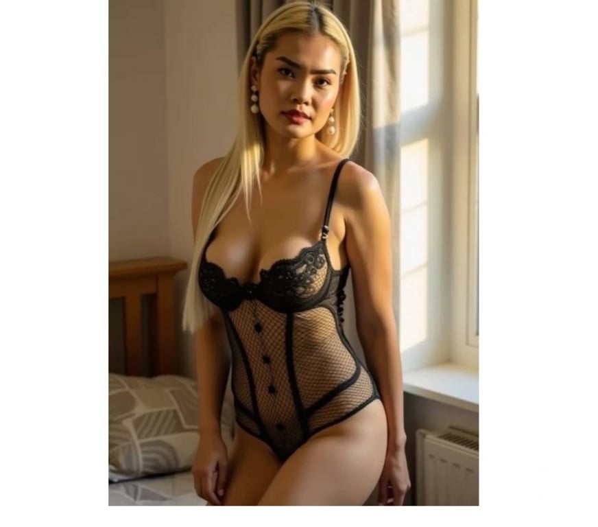 Escorts Essex Harlow - Photos for Minta Thai massage and Escort first time in Harlow