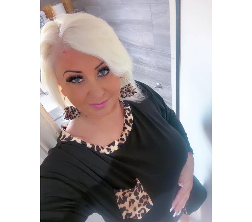 Escorts East London Havering - Photos for AMANDA HORNY MILF BIG NATURAL BOOBS RELAX KISS