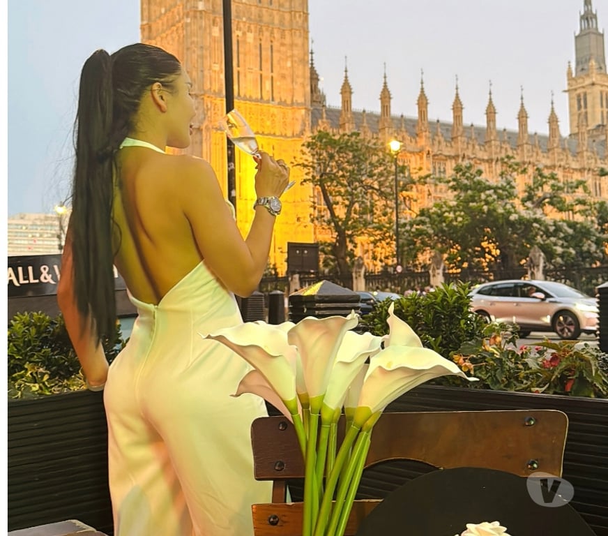 Escorts West Yorkshire Leeds - Photos for Beautiful Asian girl