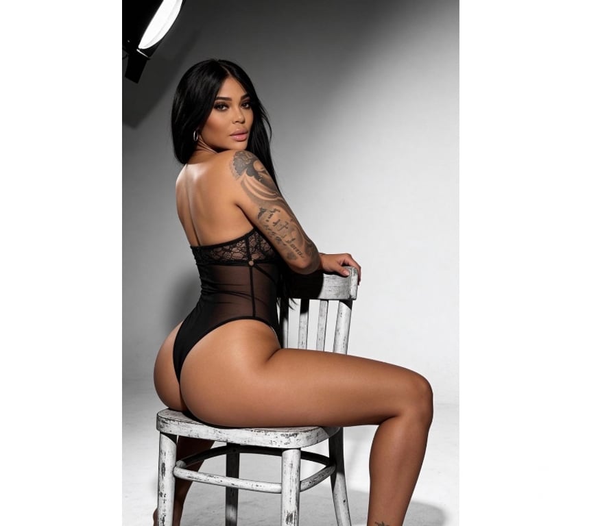 Escorts Oxfordshire Cherwell - Photos for BEST SERVICE 🍑👙🆕 IN TOWN🍭PARTY,24 7