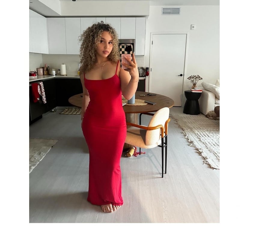 Escorts Buckinghamshire High Wycombe - Buckinghamshire - Photos for Elegance, curves, and a company you’ll remember🤤🌸