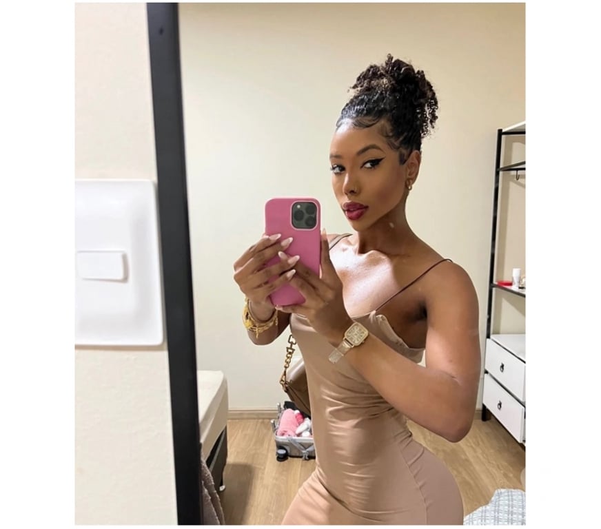 Escorts East London Aldgate East - East London - Photos for From 40£🔥Scarllet 4 hands MASSAGE 🥵🍑