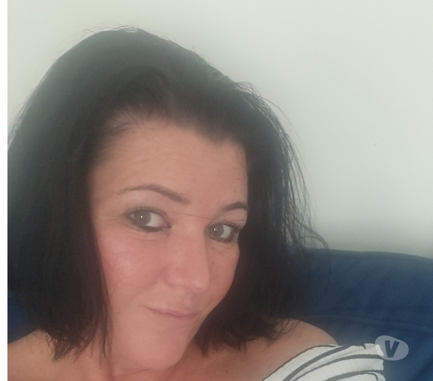 Adult Entertainment Essex Thurrock - Essex - Photos for Lonely housewife offering services to please us both
