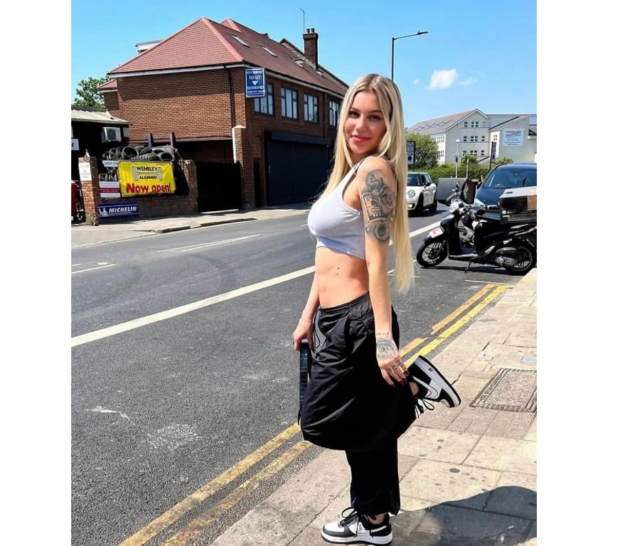 Escorts Warwickshire Warwick - Photos for BELLA✅NO RUSH 💋GFE🍾PARTY🔥AVAILABLE🔥