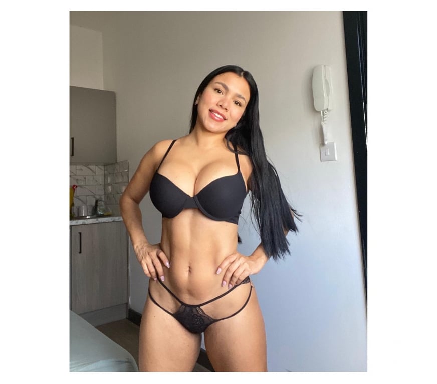 Escorts South East London Elephant & Castle Station - South East London - Photos for £50 ✅ CAROLINA SEXY LATIN 🍑🔥