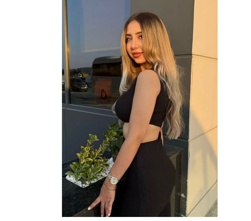 Escorts East London Redbridge - Photos for latina Yesica 🌹party 🍾
