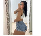 Brazilian party girl, no rush