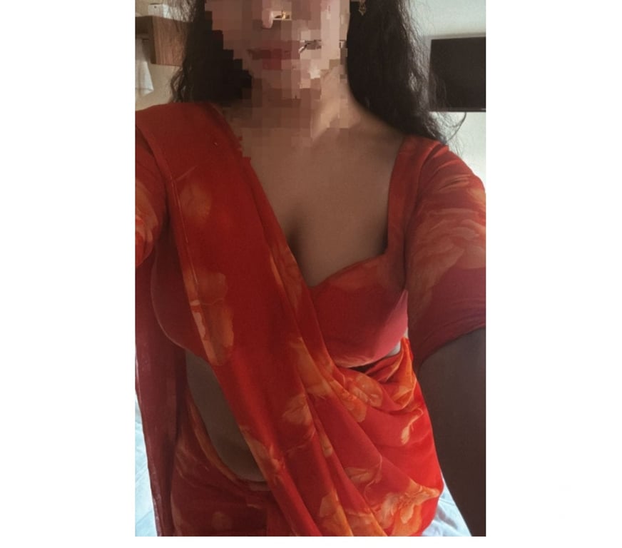 Escorts South East London East Croydon (Tramlink) Station - South East London - Photos for Malar Asian Indian tamil new to town