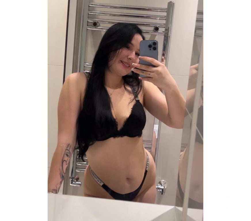 Escorts North London Enfield - Photos for RELAXED, SEXY AND NATURALLY ATTRACTIVE ❤️‍🔥