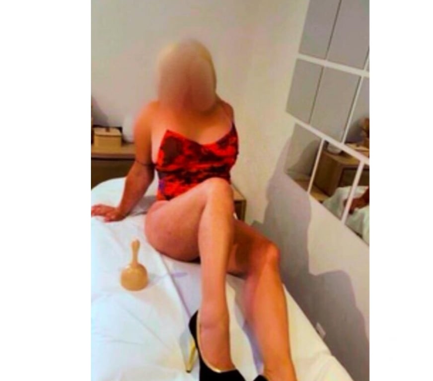 Escorts South East London Bromley - Photos for Mikaela hot 🔥, massage