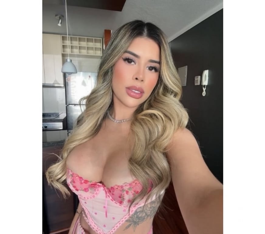 Escorts Kent Canterbury - Photos for Colombiam party girl in HERNE BAY