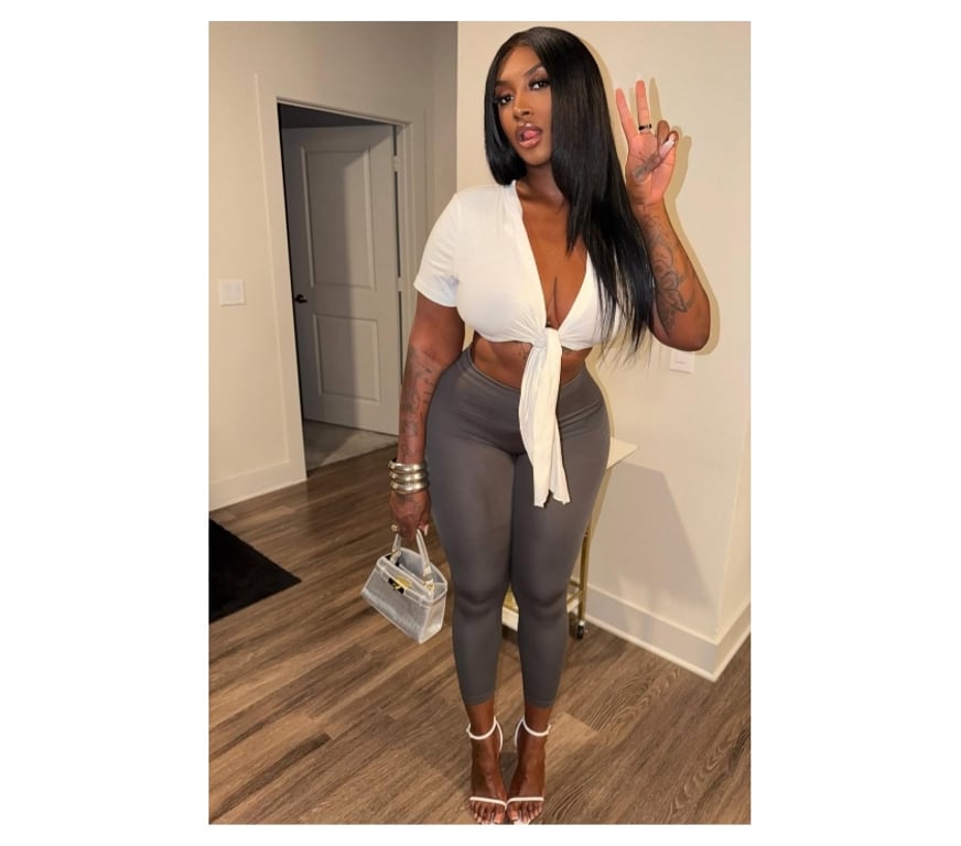Escorts Buckinghamshire Milton Keynes - Photos for Big Colombian chocolate🔥best company party girl