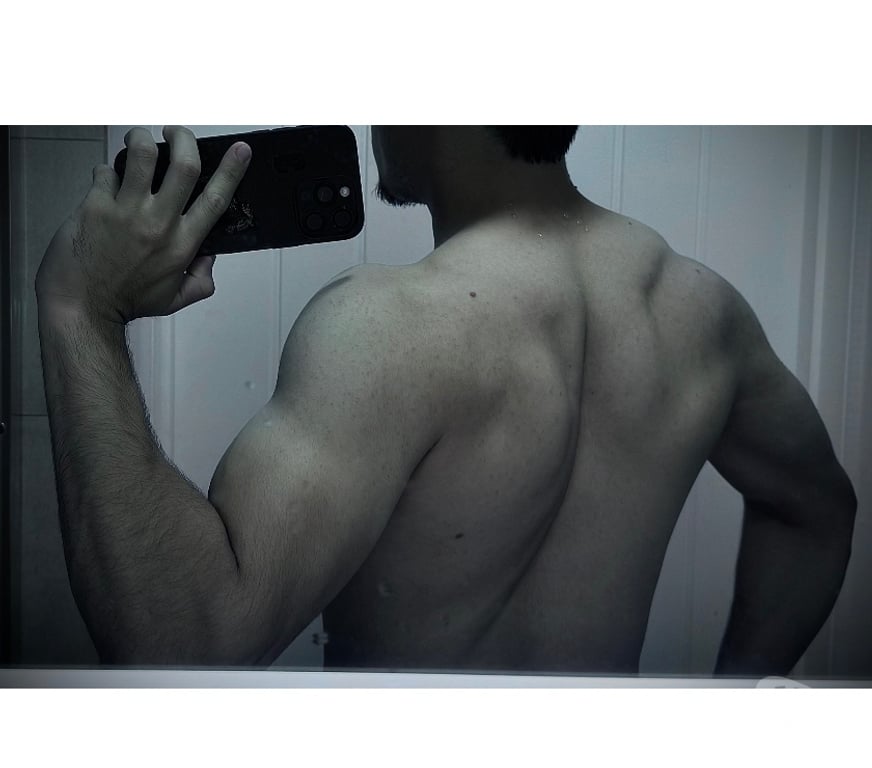 Escorts West London Ealing - West London - Photos for Young Discreet Gentleman in London