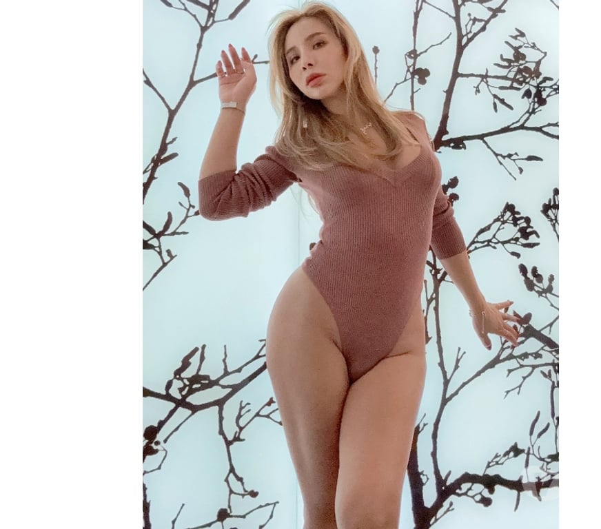 Escorts Essex Colchester - Photos for Thai Ladyboy in Colchester right now.