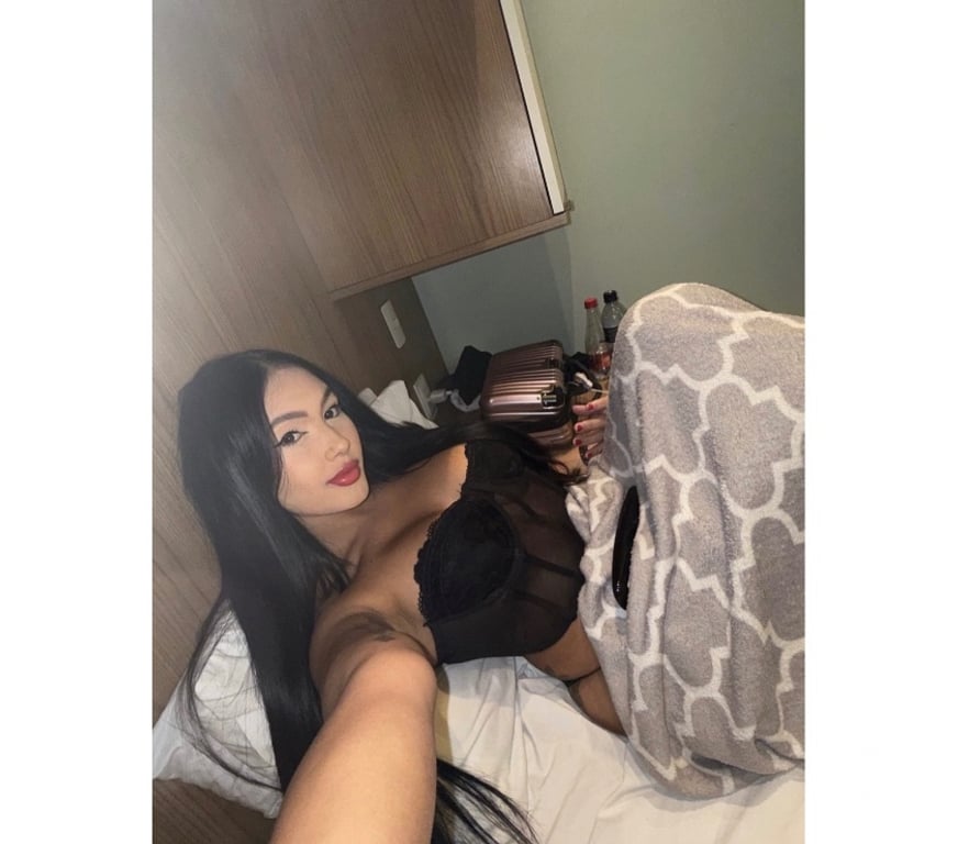 Escorts North West London Willesden Green Station - North West London - Photos for 🔥 SENSUAL, ATTRACTIVE AND CHARMING BRUNETTE 💋