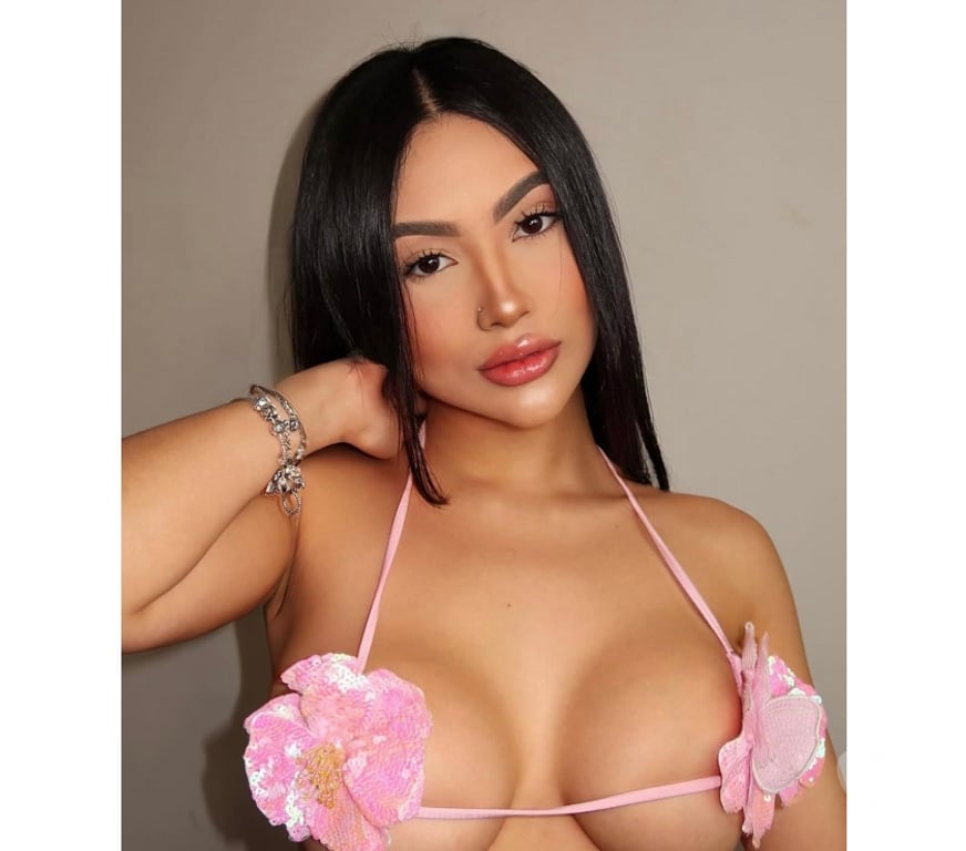 Escorts East Sussex Brighton - Photos for VIVI 1H 90 POUNDS 2 TIMES 🌸✨ Best Service in Town!