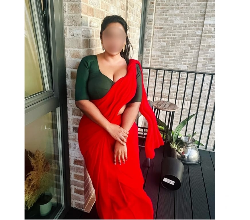 Escorts South East London Croydon - Photos for KAAVIYA SOUTH INDIAN TAMIL GIRL NEW IN CROYDON 🇮🇳