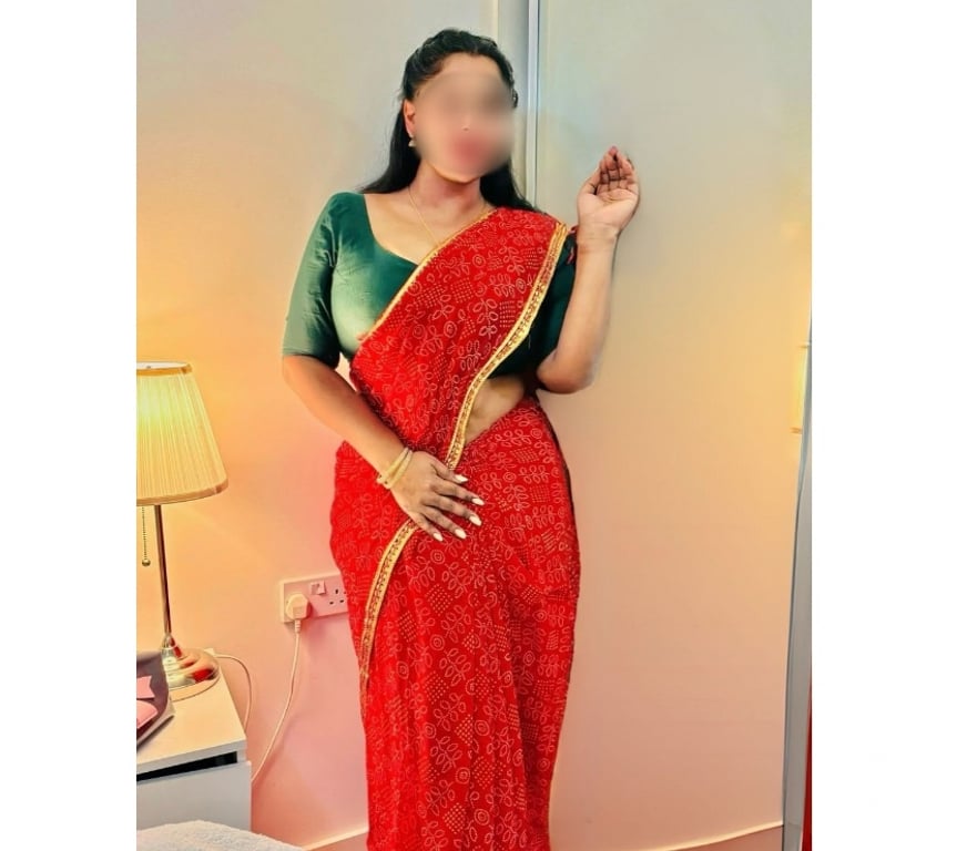 Escorts South East London Croydon - Photos for KAAVIYA SOUTH INDIAN TAMIL GIRL NEW IN CROYDON 🇮🇳