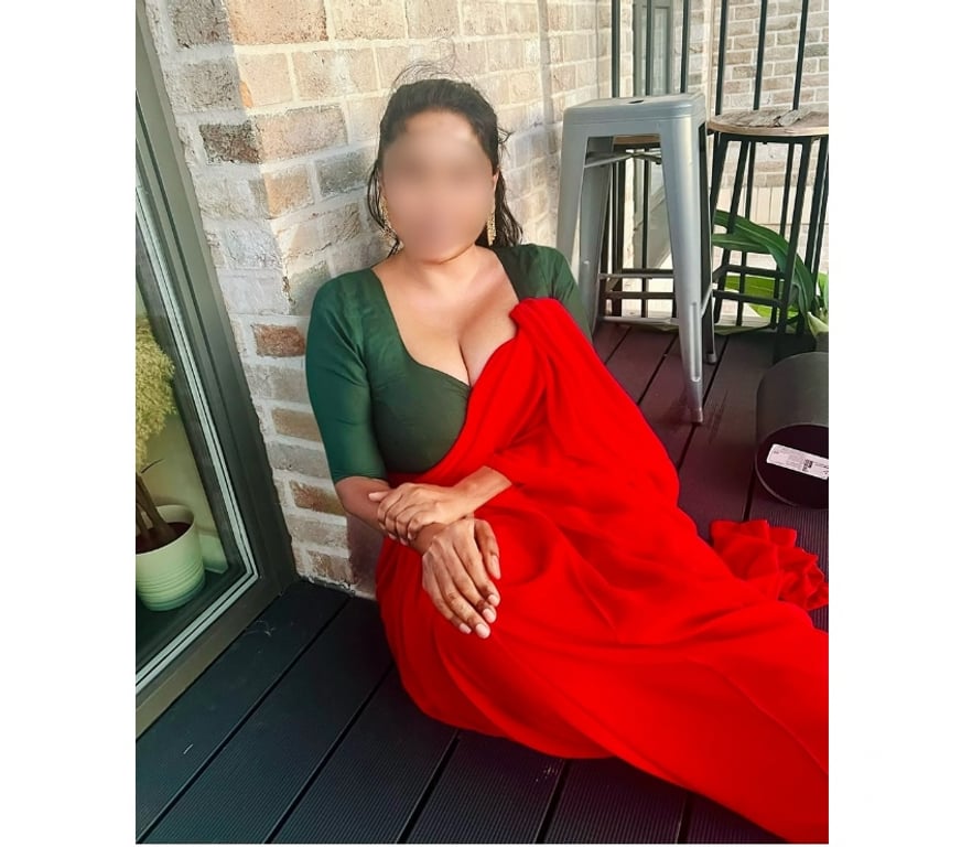 Escorts South East London Croydon - Photos for KAAVIYA SOUTH INDIAN TAMIL GIRL NEW IN CROYDON 🇮🇳