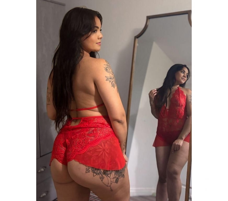 Escorts Bedfordshire Luton - Photos for Nina's first time in the city 🍒❤️‍🔥
