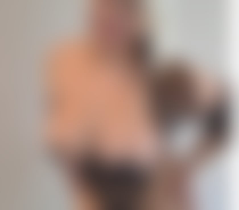 Escorts Bristol Easton - Bristol - Photos for Meliii latina ,curvy ,💕💕😘big boobs natural