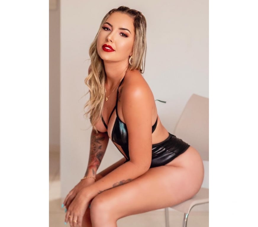 Escorts North London Manor House Station - North London - Photos for HOT BLONDE GFE 🇧🇷 Party & Naughty 💋🥂