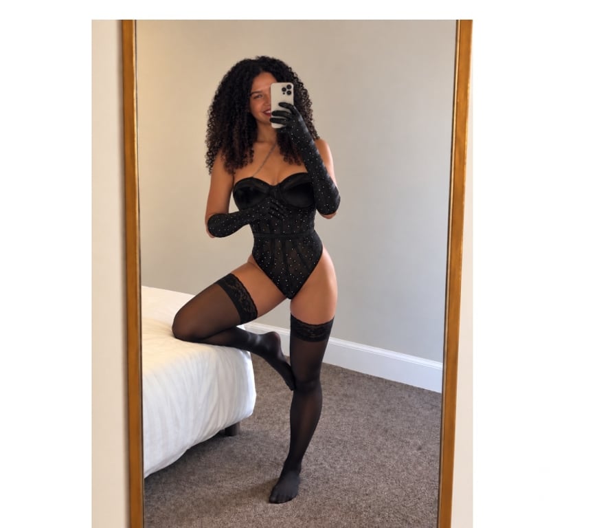 Escorts Surrey Guildford - Photos for Liz — 100% Real Photos | Elegant & Genuine 💋