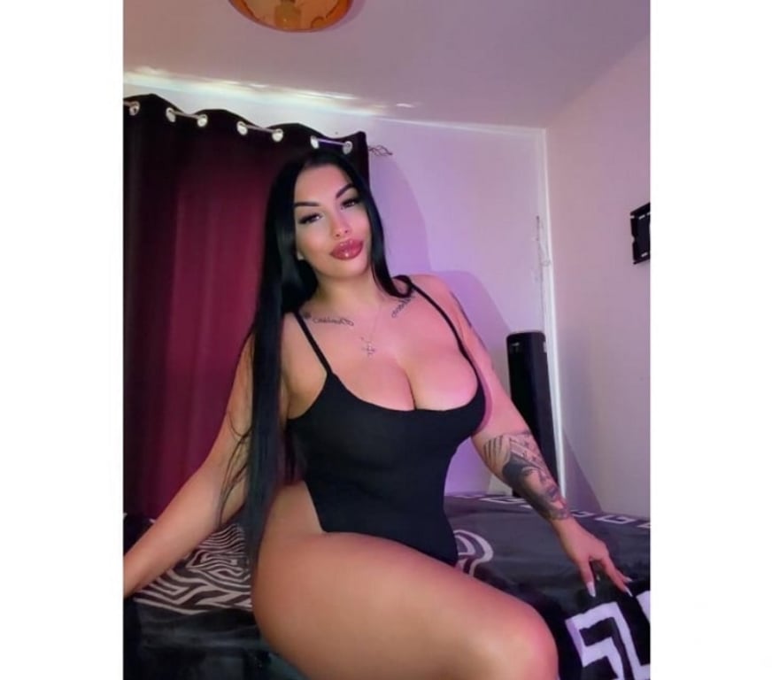 Escorts Nottinghamshire Nottingham - Photos for Mira 🤙 OWO Party 🎉 Best SERVICE