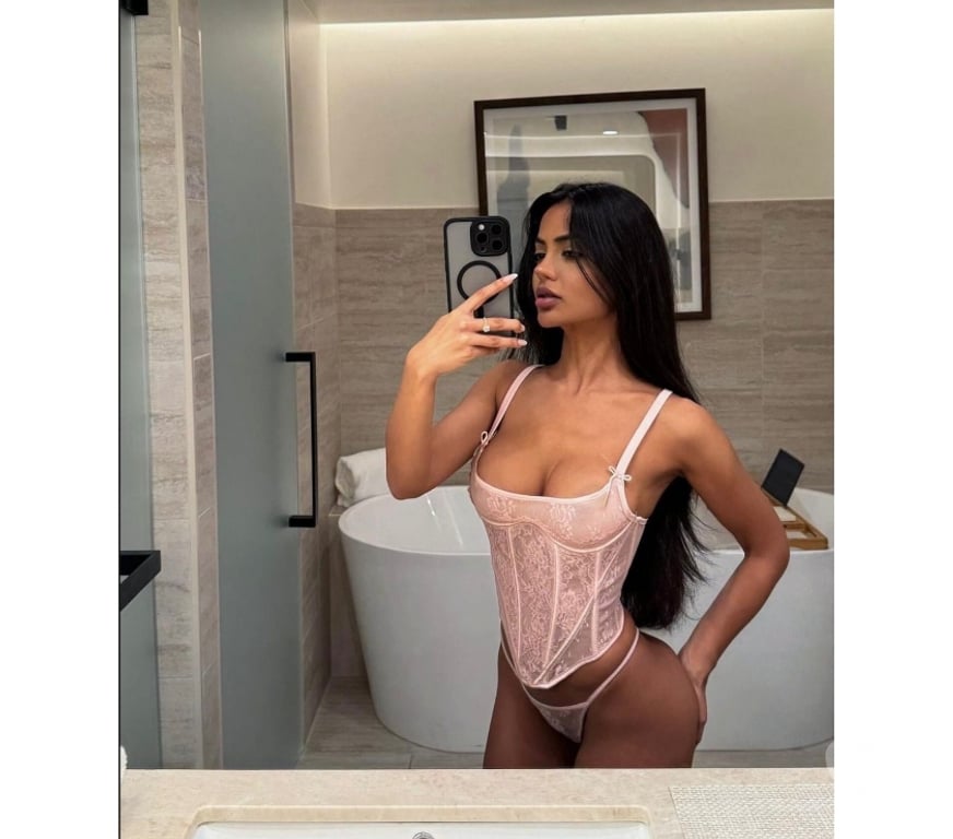 Escorts Glasgow Glasgow City Centre - Glasgow - Photos for 🫦 JULIA SEXY 🇧🇷 GIRLFRIEND EXPERIENCE 💕👅💦