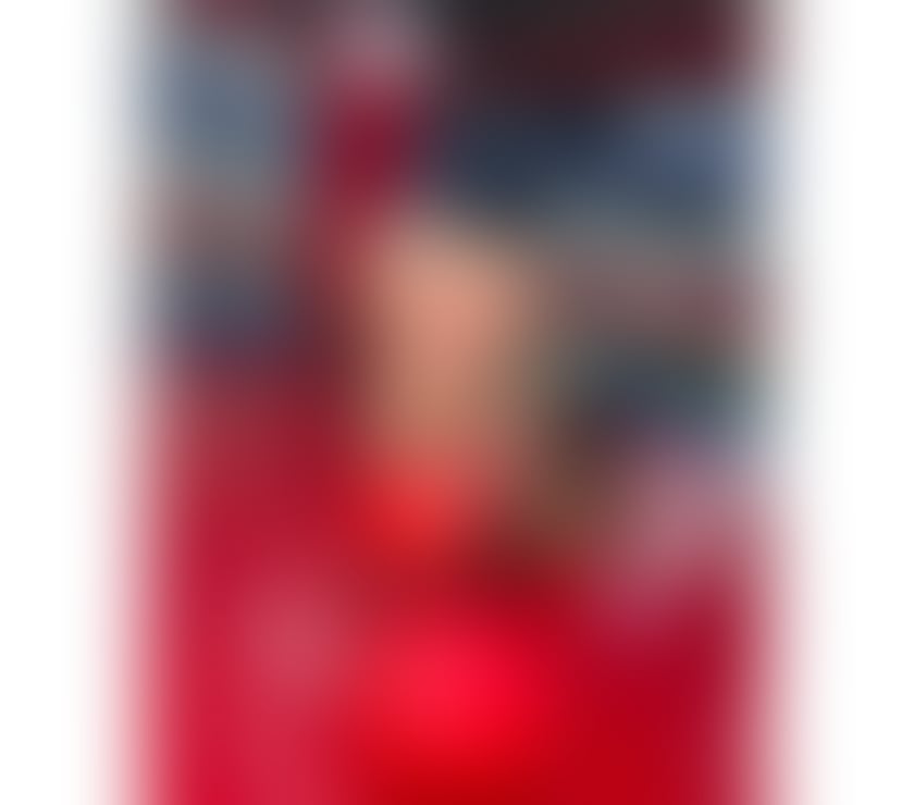 Escorts West London Barons Court Station - West London - Photos for Sarah, a blue-eyed Brazilian blonde
