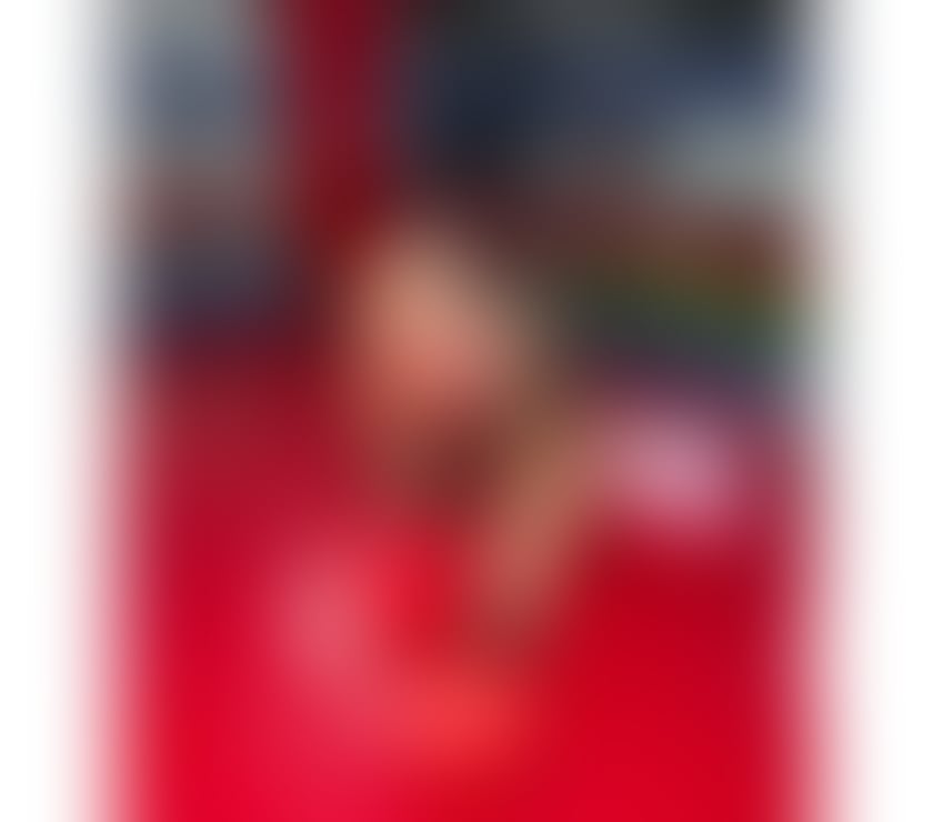 Escorts West London Barons Court Station - West London - Photos for Sarah, a blue-eyed Brazilian blonde