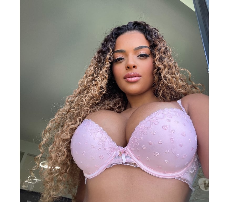 Escorts Cardiff Cardiff City Centre - Cardiff - Photos for Beatrice New Brazilian Girl