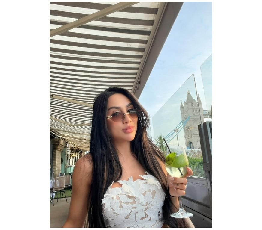 Escorts East London Barking Station - East London - Photos for Hi im Karol brazilian girl real pics...