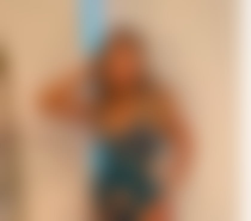 Escorts West London Barons Court Station - West London - Photos for Elegant and Friendly Companion in London