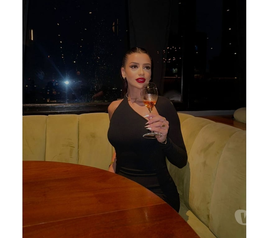 Escorts East London Stratford - DLR Station - East London - Photos for Try the best! Our Petite Sweet. 😋.