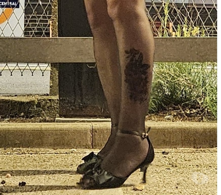 Escorts Essex Basildon - Photos for Smooth Submissive Kinky Mature TV Trans (Essex & London)
