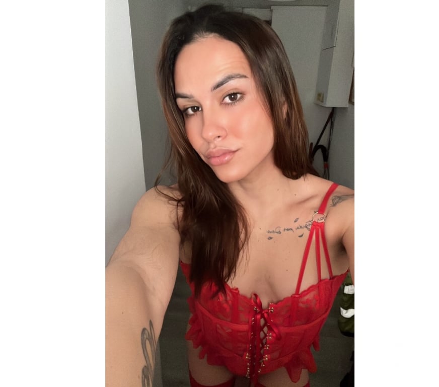 Trans Escorts Bedfordshire Luton - Photos for Sexy trans woman in the city 🇧🇷
