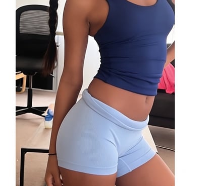  Escorts Canary Wharf East London - Photos for AMELIA DARLING. 19-YR- POLYSEXUAL- BRITISH MIXED-RACE