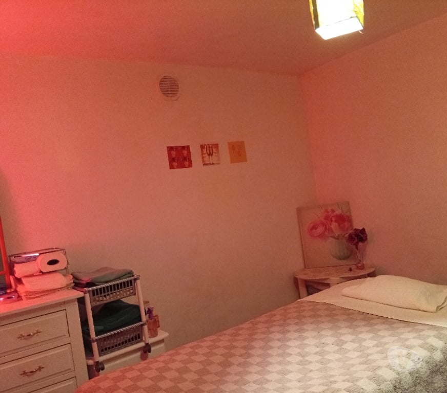 Full body massage West Midlands Birmingham - Photos for Female therapist deep tissue and sport massage