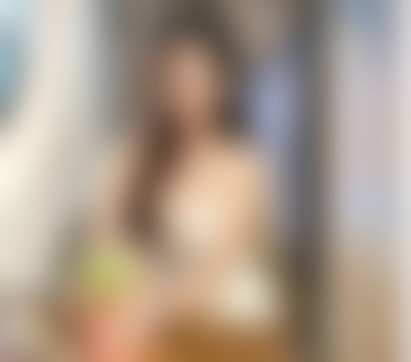  Escorts Colinton Edinburgh - Photos for South Asia Princess Girl Stacey Kissing Full Body