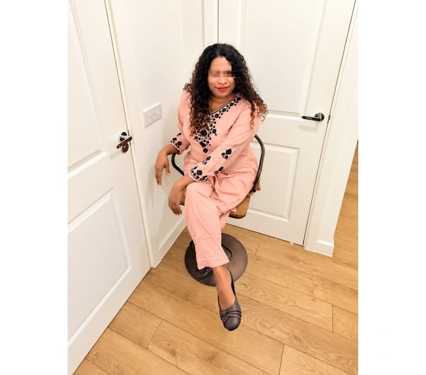Escorts East London Canary Wharf - East London - Photos for South Indian Girl Kavitha New In Town