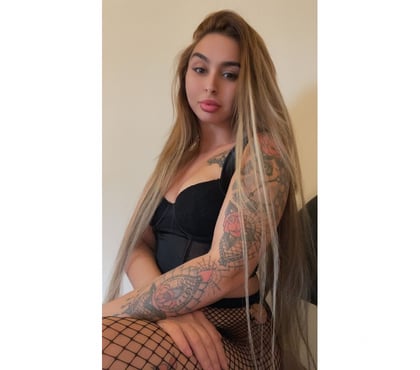 Escorts Stratford East London - Photos for 🔥PARTY GIRL NEW IN TOWN 🍑🔥💯LARY 💯