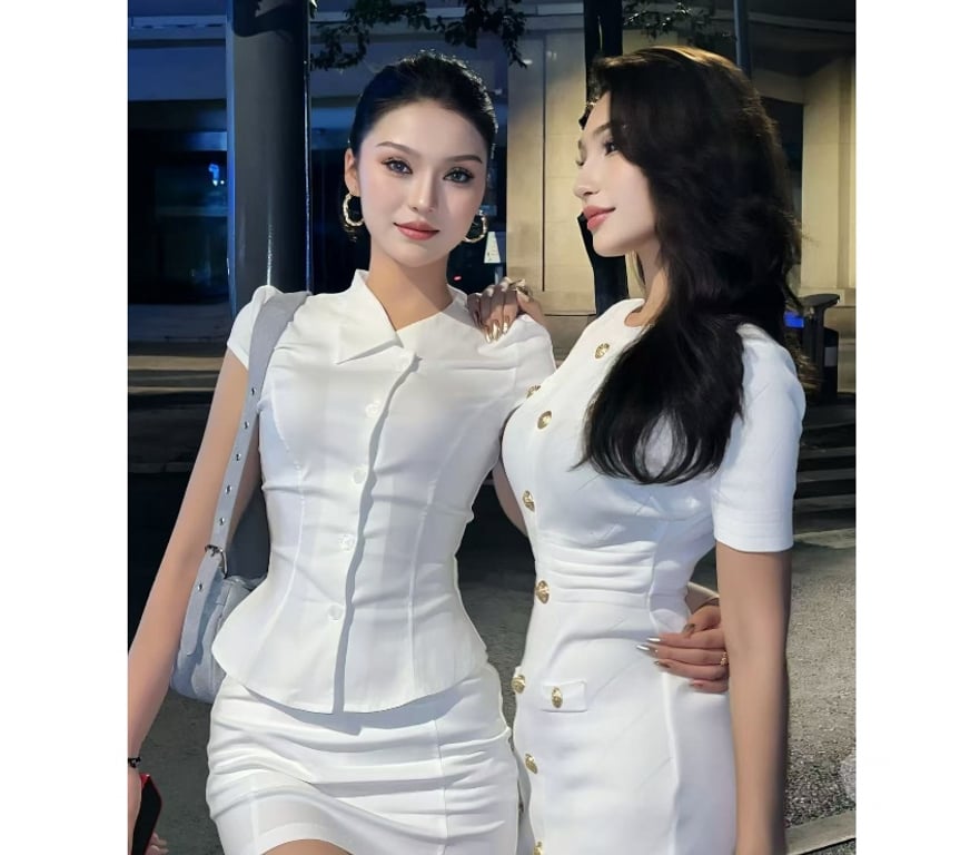 Escorts East London Redbridge - Photos for sweet asain duo beauty warm smile
