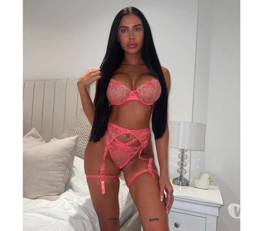 Escorts Kent Canterbury - Photos for LATINA HANAH ❤️‍🔥 PARTY GIRL