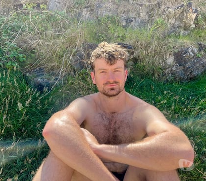  Gay massage Edgware Road West London - Photos for Meet Sun - hairy chest, talented lips, masc energy