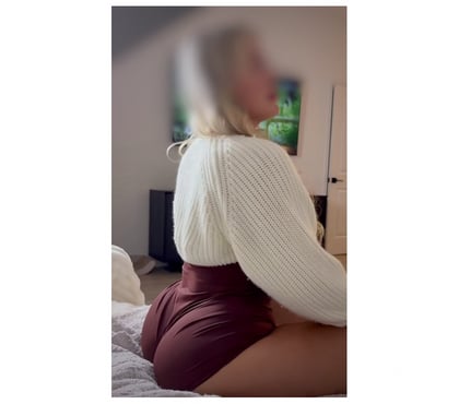  Escorts Brent Cross Station North West London - Photos for Mature Latina 😍 Big bum