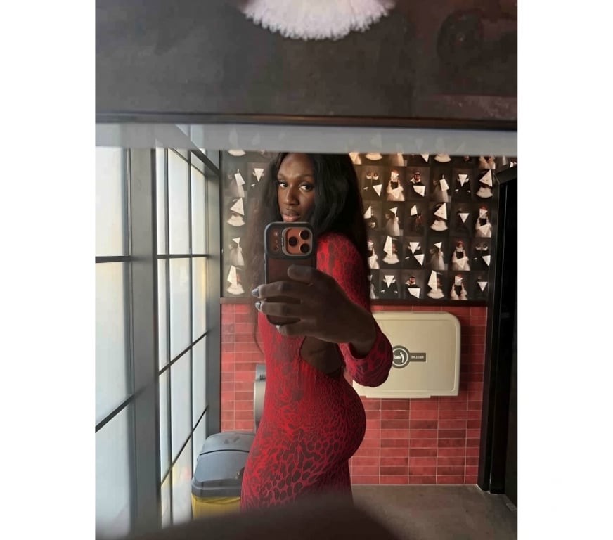 Trans Escorts South East London East Croydon (Tramlink) Station - South East London - Photos for Kayla 6”3 Horny Ebony trans XXL GFE