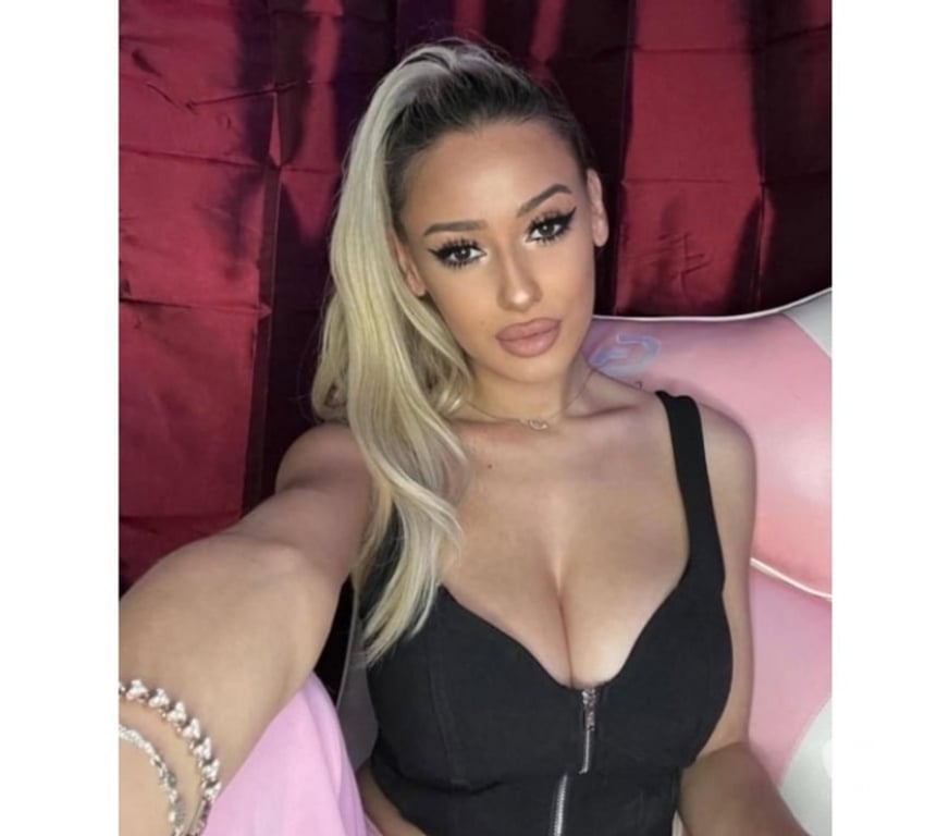 Escorts Essex Harlow - Photos for Monalisa naughty🔥 😈party Now 🎉HIGHCLASS