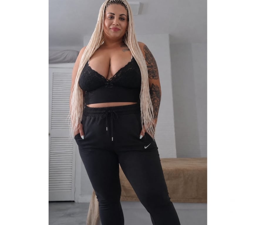 Escorts Surrey Spelthorne - Photos for 🌷BELLA🌷HUGE BOOBS IN YOUR FACE🥥✨NO RUSH✨
