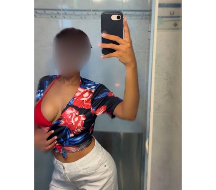 Escorts West London West Kensington - West London - Photos for Alicxx spanish x caribbean💋 REAL PICS ×